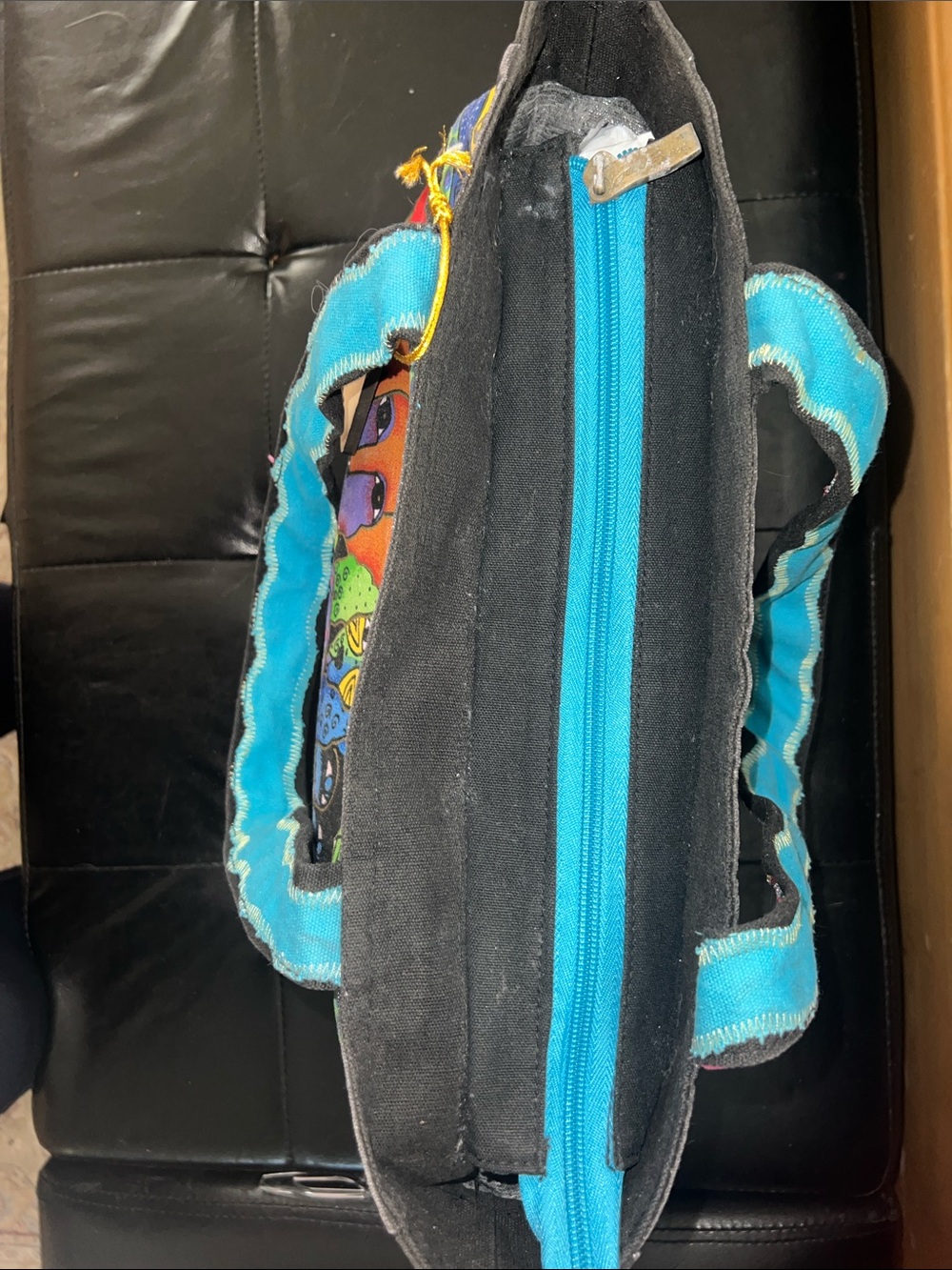 Laurel Burch Colorful Dog Tote - Picture 10 of 16